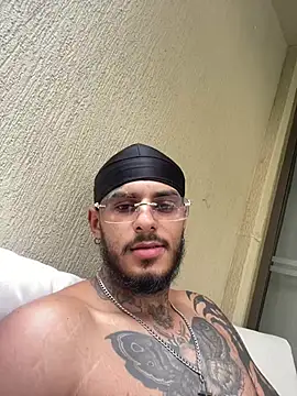 Snapshot of liyamjunior chatting on 8, 2, 2026 liyamjunior online show from 8, 2, 2026