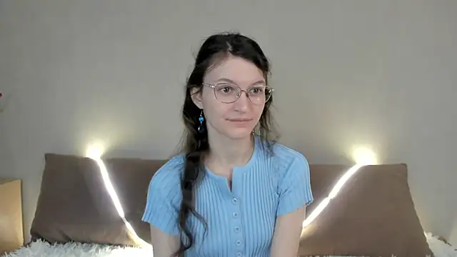 ThoraMarola online show from 16, 4, 2026