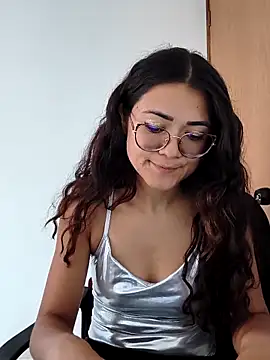 Freyarosse online show from 5, 3, 2026