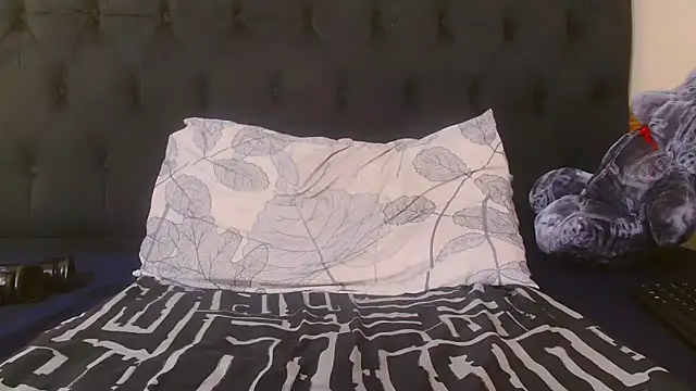 SexyPureFire001 online show from 13, 2, 2026