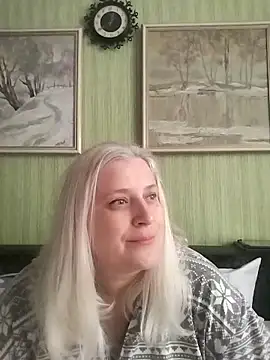 NyushaLollipop online show from 28, 4, 2026