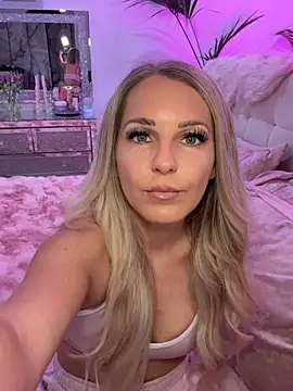 Snapshot of JulieSol chatting on 28, 2, 2026 JulieSol online show from 28, 2, 2026