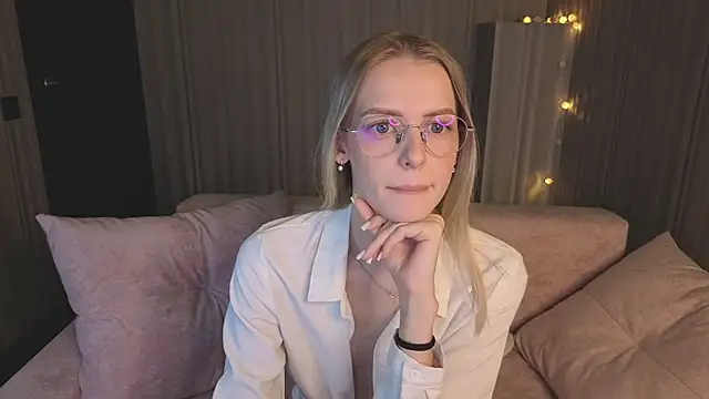 kittie like18 online show from 4, 2, 2026