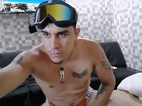 Snapshot of Gabosex18 chatting on 17, 4, 2026 Gabosex18 online show from 17, 4, 2026
