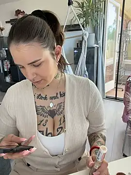 Snapshot of NyxTattoo chatting on 8, 5, 2026 NyxTattoo online show from 8, 5, 2026