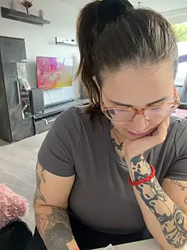 Snapshot of NyxTattoo chatting on 10, 6, 2026 NyxTattoo online show from 10, 6, 2026