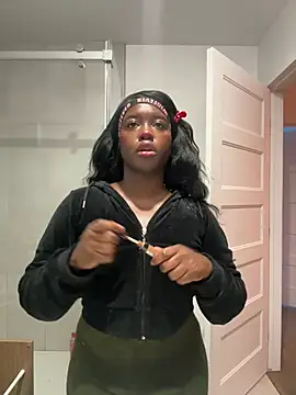 icelyne 2001 online show from 17, 2, 2026