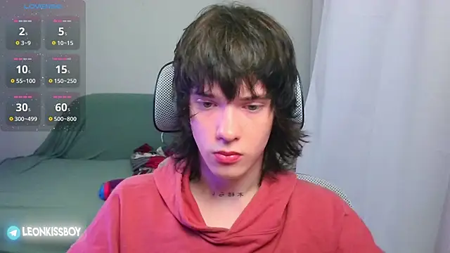 Snapshot of LeonBoykisser chatting on 15, 7, 2026 LeonBoykisser online show from 15, 7, 2026