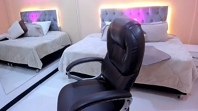 Snapshot of Bela_Craxkerr chatting on 3, 3, 2026 Bela Craxkerr online show from 3, 3, 2026