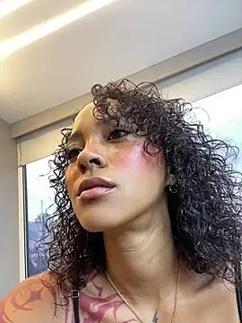 LizStorm  online show from 17, 5, 2026