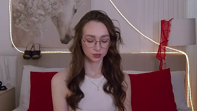 Emily Simon online show from 19, 4, 2026