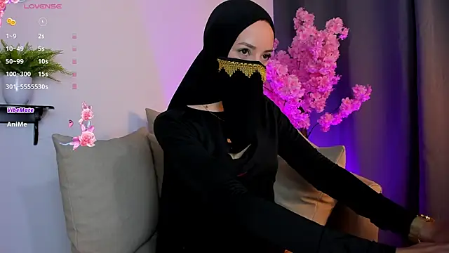 Snapshot of dolunay_farah chatting on 14, 1, 2026 dolunay farah online show from 14, 1, 2026