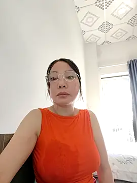 Snapshot of Famrita chatting on 7, 5, 2026 Famrita online show from 7, 5, 2026