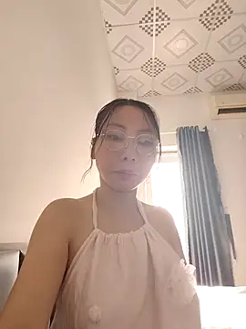 Snapshot of Famrita chatting on 8, 5, 2026 Famrita online show from 8, 5, 2026