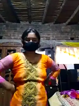 Snapshot of Hot_Sweeti chatting on 10, 4, 2026 Hot Sweeti online show from 10, 4, 2026