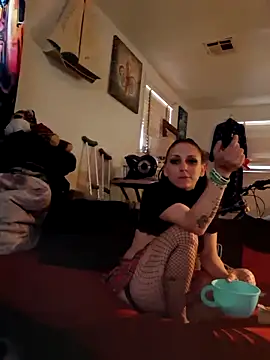 LadySn0w26 online show from 9, 4, 2026