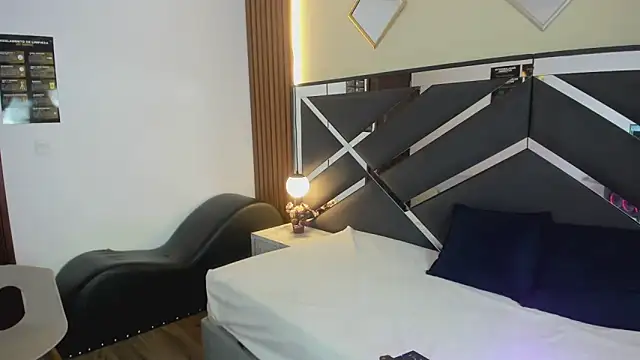 Ambarross  online show from 14, 3, 2026