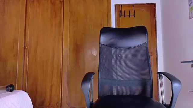 Snapshot of samirths_boy_ chatting on 11, 6, 2026 samirths boy online show from 11, 6, 2026