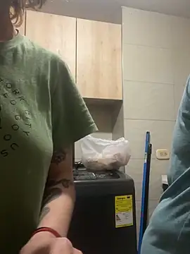 RavenEllieUniverse online show from 17, 2, 2026