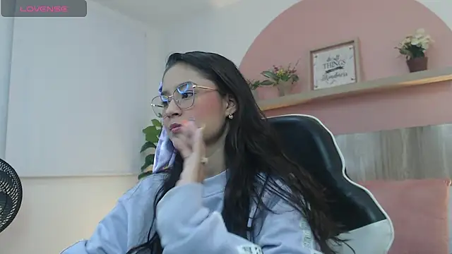 ivette swan online show from 28, 3, 2026