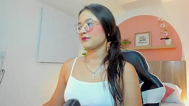 Snapshot of ivette_swan chatting on 18, 4, 2026 ivette swan online show from 18, 4, 2026