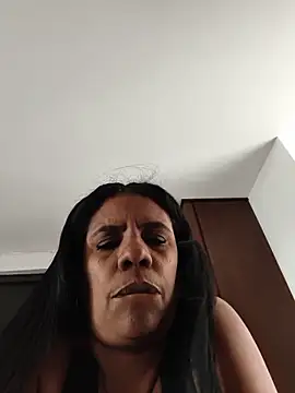 Snapshot of Zeyllyjhonson chatting on 27, 5, 2026 Zeyllyjhonson online show from 27, 5, 2026