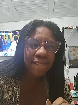 Snapshot of Zeyllyjhonson chatting on 2, 6, 2026 Zeyllyjhonson online show from 2, 6, 2026