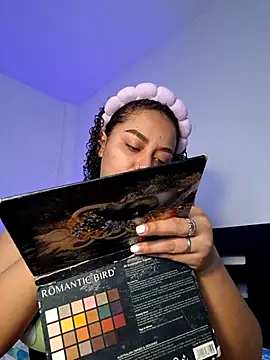 curly girl 31 online show from 9, 2, 2026