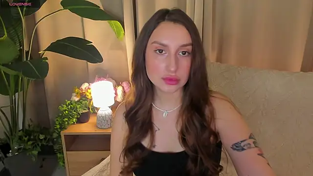 Snapshot of Celine_Coello chatting on 5, 5, 2026 Celine Coello online show from 5, 5, 2026