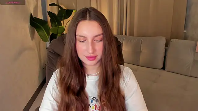 Snapshot of Celine_Coello chatting on 8, 5, 2026 Celine Coello online show from 8, 5, 2026