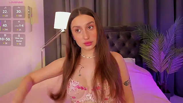 Snapshot of Celine_Coello chatting on 12, 5, 2026 Celine Coello online show from 12, 5, 2026