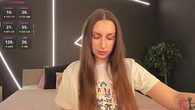 Snapshot of Celine_Coello chatting on 18, 5, 2026 Celine Coello online show from 18, 5, 2026