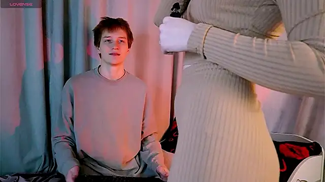 Lola Raivis  online show from 21, 2, 2026