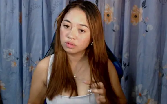 Snapshot of pinay_mayahiga chatting on 24, 4, 2026 pinay mayahiga online show from 24, 4, 2026