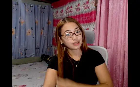 Snapshot of pinay_mayahiga chatting on 9, 7, 2026 pinay mayahiga online show from 9, 7, 2026