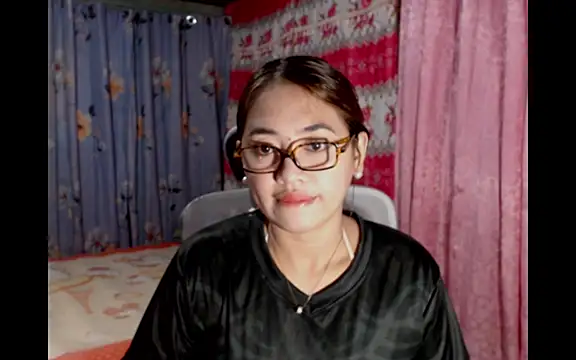 Snapshot of pinay_mayahiga chatting on 19, 7, 2026 pinay mayahiga online show from 19, 7, 2026