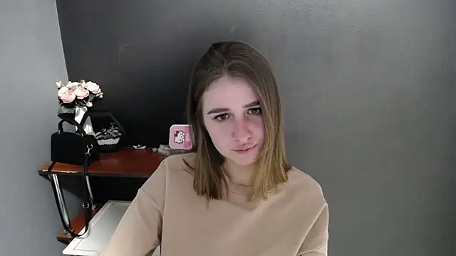 Sunny siren online show from 24, 2, 2026