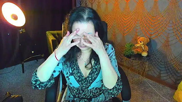 Snapshot of IrissMoon chatting on 11, 5, 2026 IrissMoon online show from 11, 5, 2026