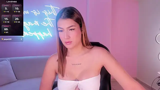 Snapshot of BellaThompsonX chatting on 20, 2, 2026 BellaThompsonX online show from 20, 2, 2026