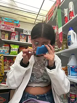 Snapshot of StrawberryPink_ chatting on 27, 2, 2026 StrawberryPink online show from 27, 2, 2026