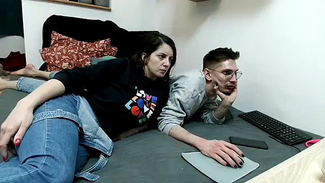 Crista-Elio online show from 4, 4, 2026