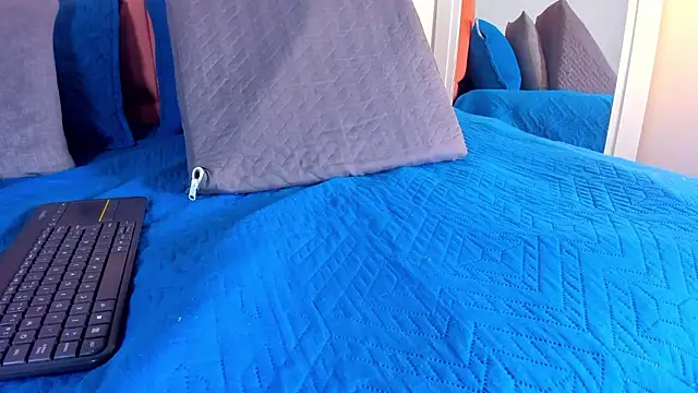 Snapshot of rose_thompson19 chatting on 4, 2, 2026 rose thompson19 online show from 4, 2, 2026