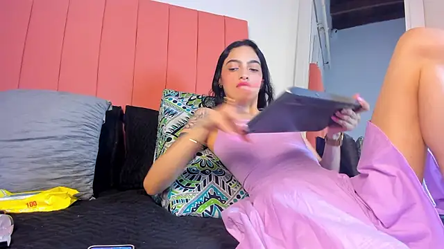 Snapshot of rose_thompson19 chatting on 14, 2, 2026 rose thompson19 online show from 14, 2, 2026