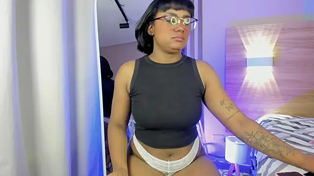 Snapshot of domiiniquex chatting on 28, 3, 2026 domiiniquex online show from 28, 3, 2026