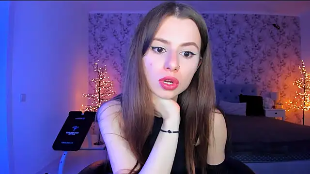 Snapshot of Hot_Molly5 chatting on 8, 5, 2026 Hot Molly5 online show from 8, 5, 2026