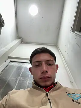 santiObrero online show from 9, 7, 2026