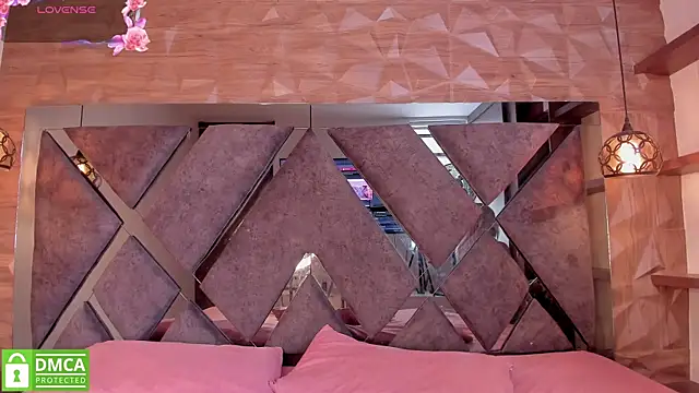 Zamahara Rodriguez online show from 6, 4, 2026