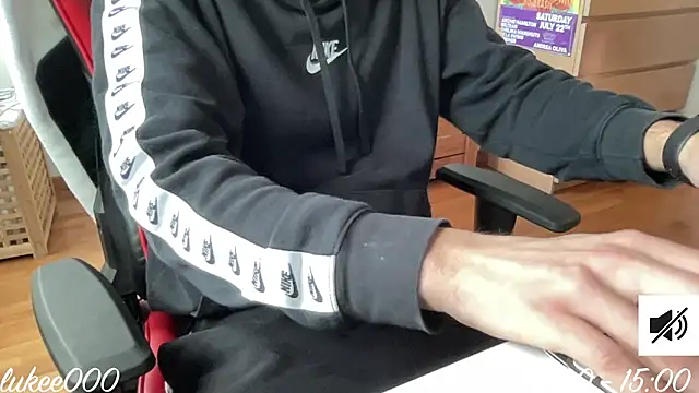 Snapshot of lukee000 chatting on 19, 1, 2026 lukee000 online show from 19, 1, 2026