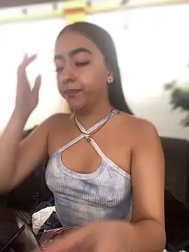 AuroraJohns Pink online show from 14, 2, 2026