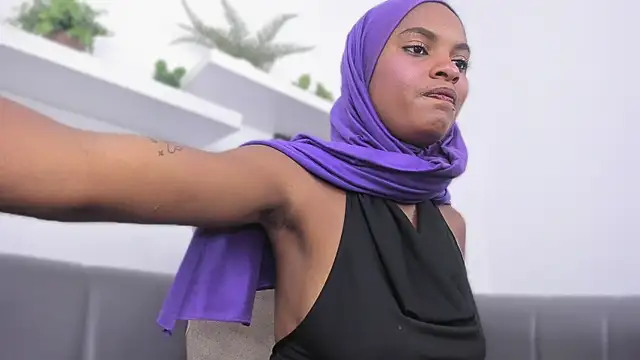 Snapshot of Amira_Alzahra chatting on 20, 6, 2026 Amira Alzahra online show from 20, 6, 2026